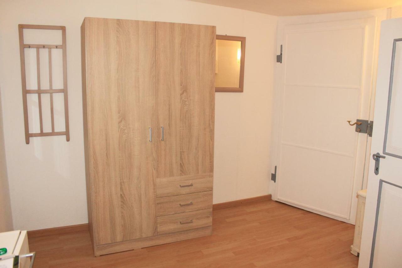 Haus Zum Kleinen Helm Lejlighed Erfurt Eksteriør billede
