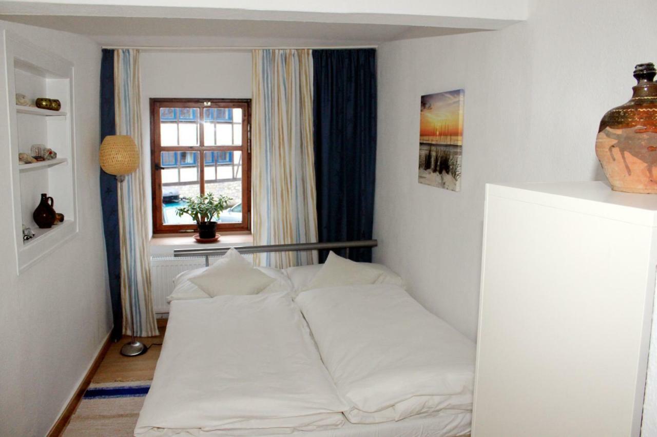 Haus Zum Kleinen Helm Lejlighed Erfurt Eksteriør billede